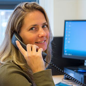 Mw. N. (Nathalie) van den Ouden, senior administratief medewerker en salarisadministrateur